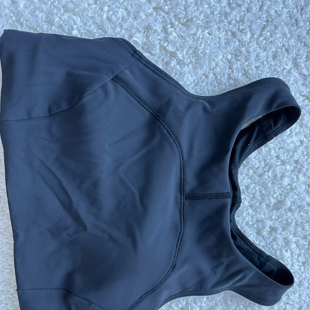 lululemon x Barry’s sports bra top - Picture 5 of 6